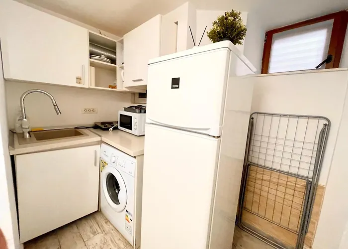 Apartment Temple 3 - Half Ground Level With Windows - Demisol