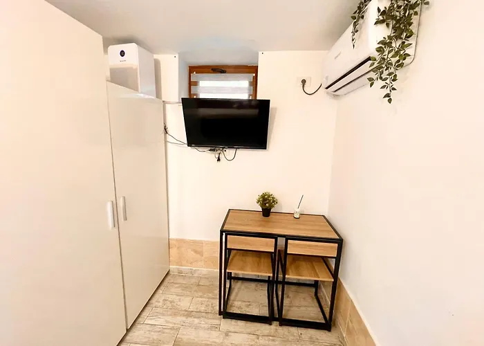 Temple 3 - Half Ground Level With Windows - Demisol Apartment Bukarest